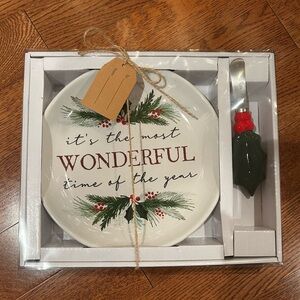 Holiday Plate and Spreader Set with Festive Design